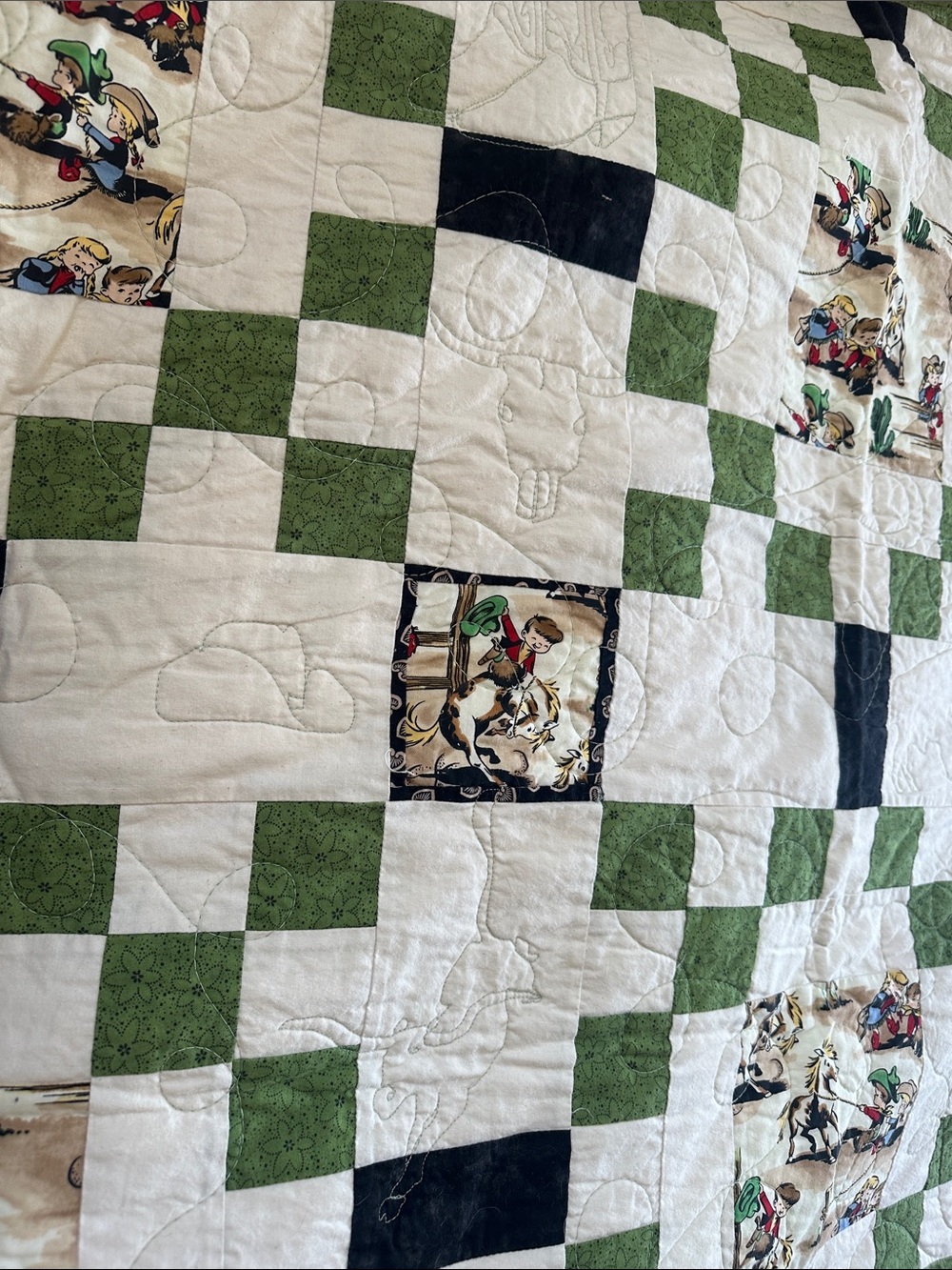 Green and White Western Patchwork Quilt with Cowboy Motif handmade - Picture 4 of 9